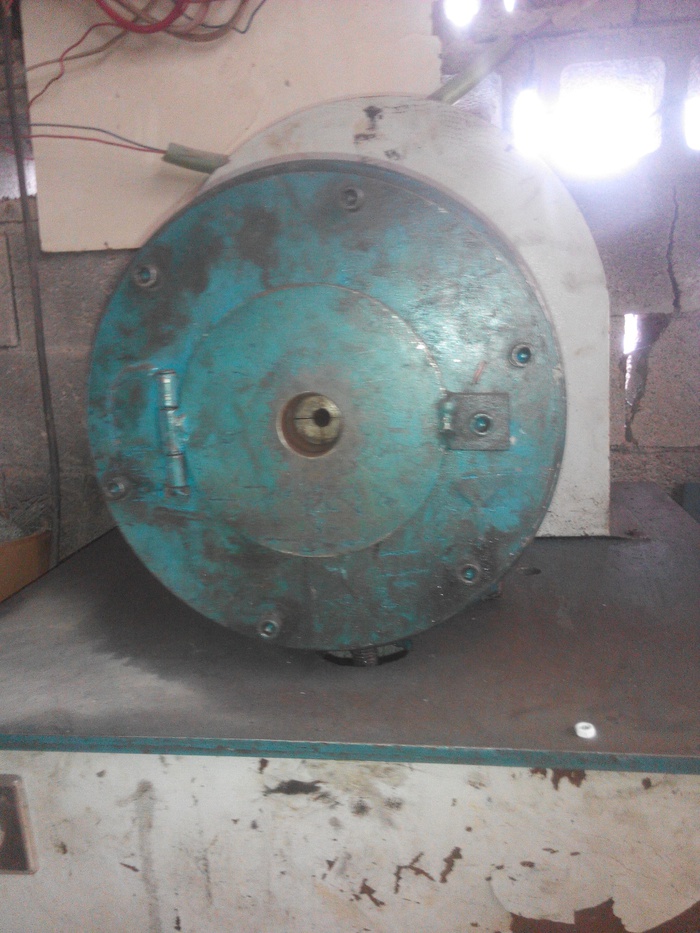 99广场西,场地,厂房,可以单独租场地。铁艺设备